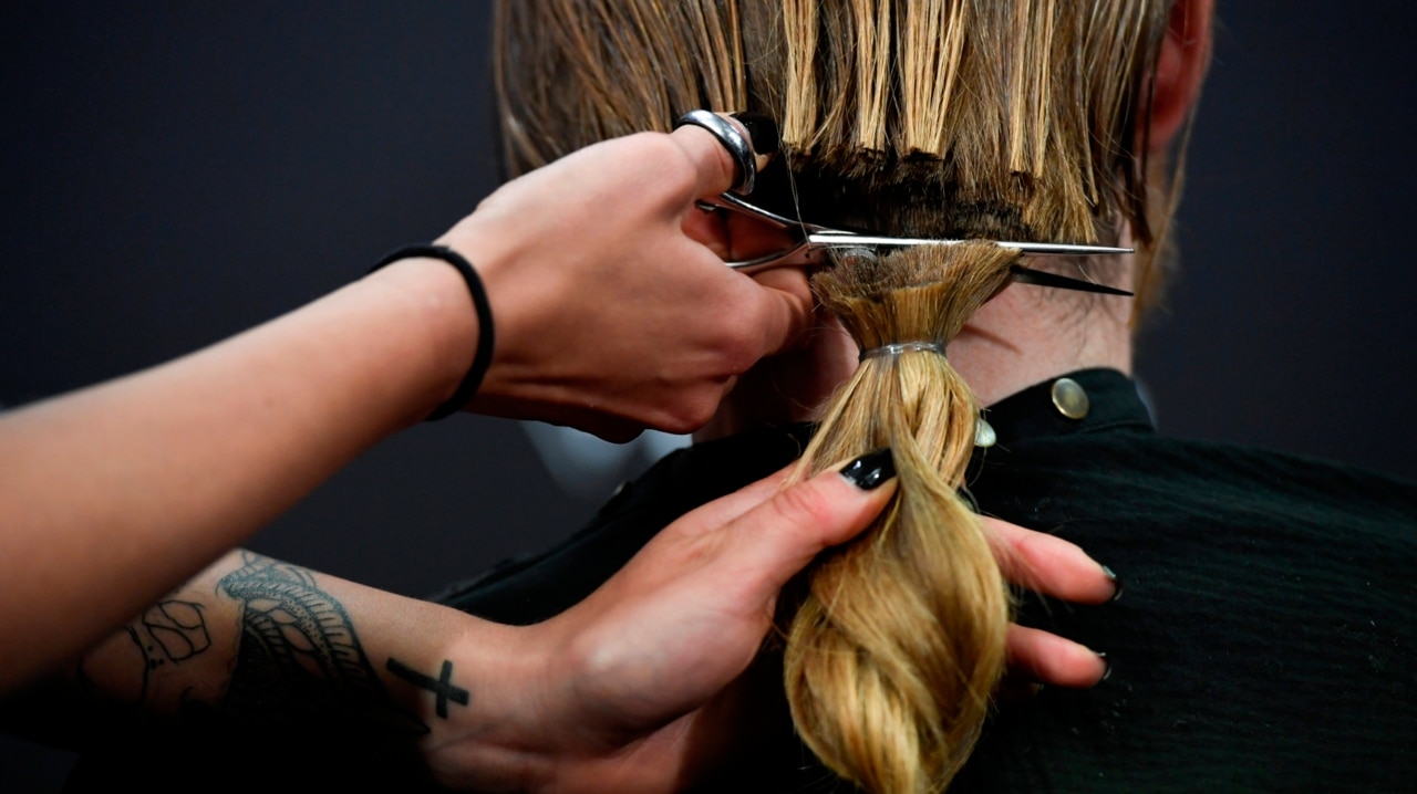 'Selfish' Australians rush to nail and hair salons in last-ditch attempt to beat ban