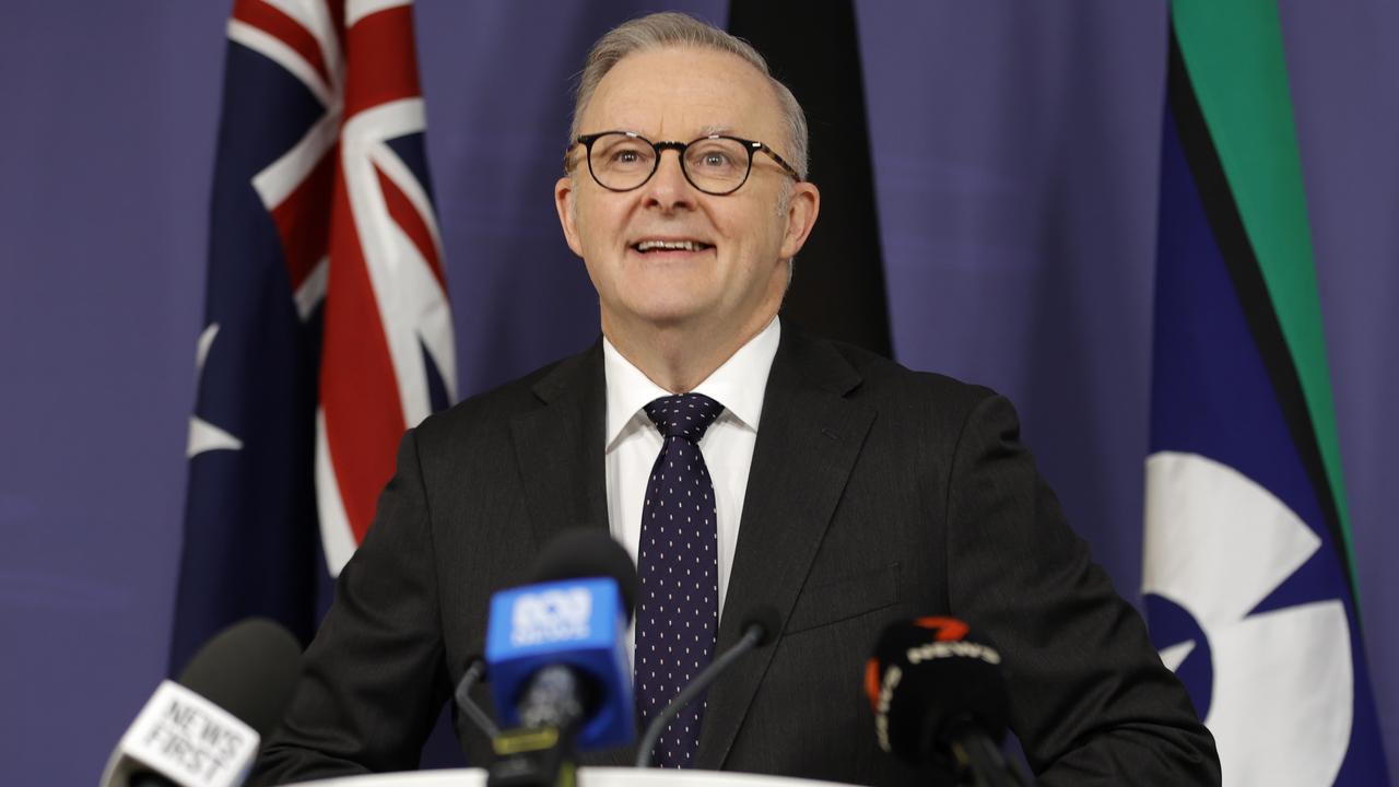 Anthony Albanese’s latest promise is more proof of the most bizarre and depressing election campaign ever held in this country. Picture: Damian Shaw
