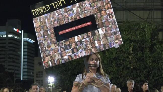 Crowds rally in Tel Aviv for return of hostages