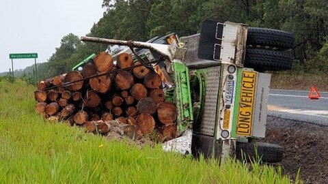 Wallu logging truck rollover