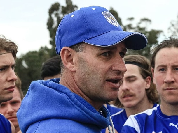 Peter Farrell in the huddle. Picture: Davis Harrigan