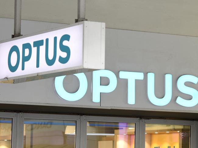 Mount Isa residents chased for debts Optus created, ACCC says