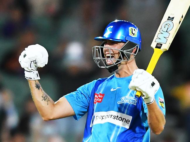 ADELAIDE, AUSTRALIA - JANUARY 05: Matt Short of the Strikers celebrates hitting the winning runs with Colin De Grandhomme of the Strikers during the Men's Big Bash League match between the Adelaide Strikers and the Hobart Hurricanes at Adelaide Oval, on January 05, 2023, in Adelaide, Australia. (Photo by Mark Brake/Getty Images)