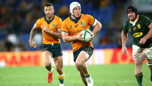 GOLD COAST, AUSTRALIA - SEPTEMBER 12: Michael Hooper of the Wallabies makes a run during the Rugby Championship match between the South Africa Springboks and the Australian Wallabies at Cbus Super Stadium on September 12, 2021 in Gold Coast, Australia. (Photo by Jono Searle/Getty Images)