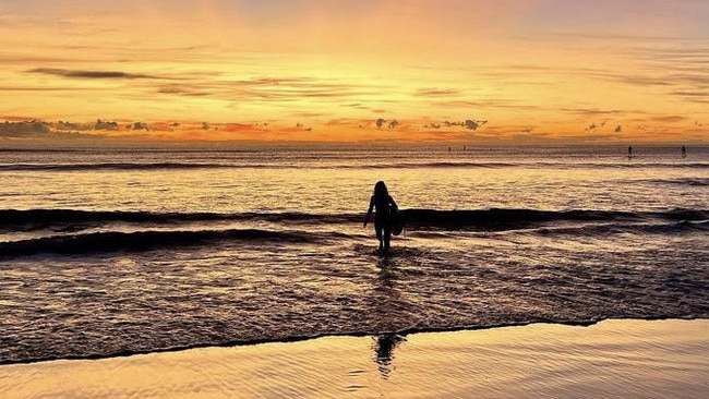 And thank goodness, we’d like our gorgeous sunrises back to ourselves thanks. Picture: @burleighsunrise