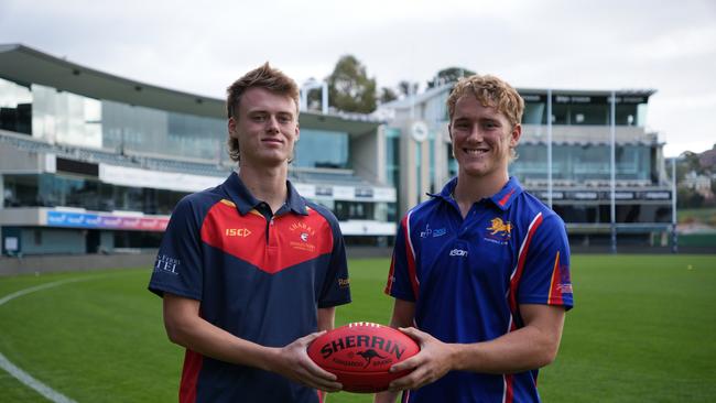 Dodges Ferry’s Max Skelly and Huonville's Jack Preshaw prepare for their match in the SFL Community League matchup. Picture: Jacob Doole