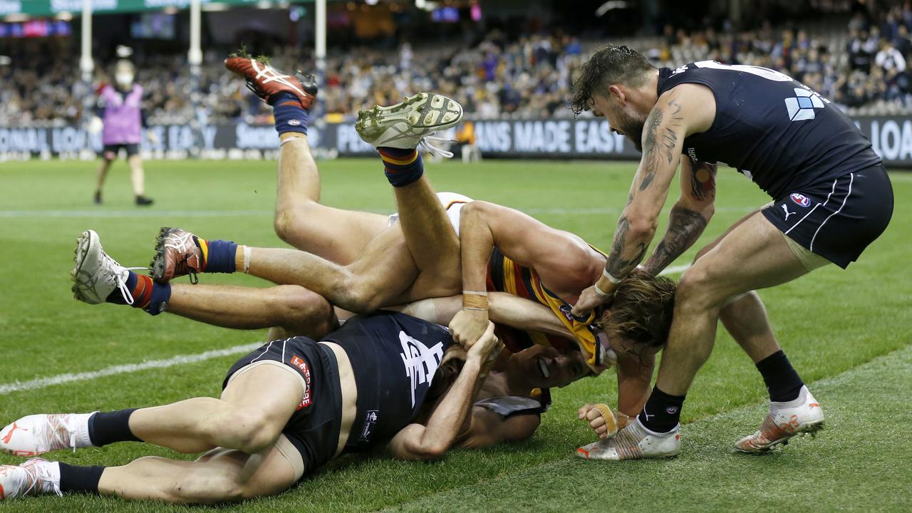 Zac Williams copped a one match ban for the action. Picture: Getty Images