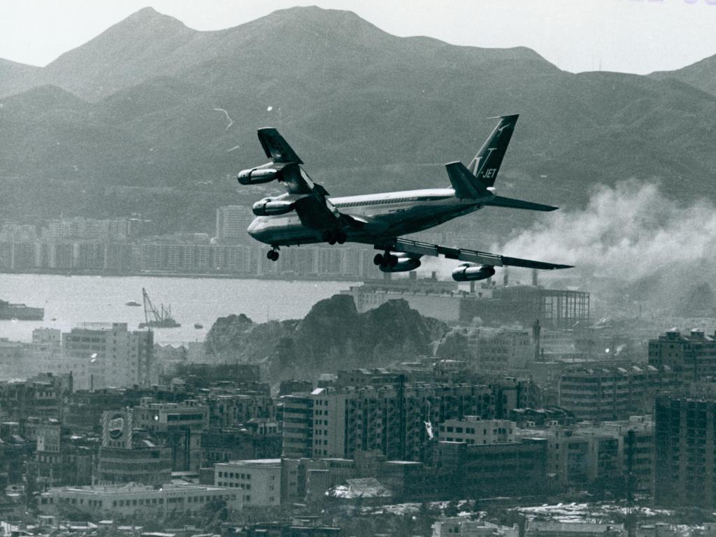 Here is a Qantas plane making its 45 degree turn as it descends onto Runway 13. Picture: Qantas