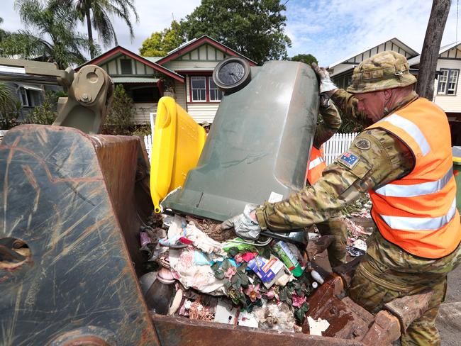 The ADF assists with the clean up in Lismore. Picture: Jason O'Brien