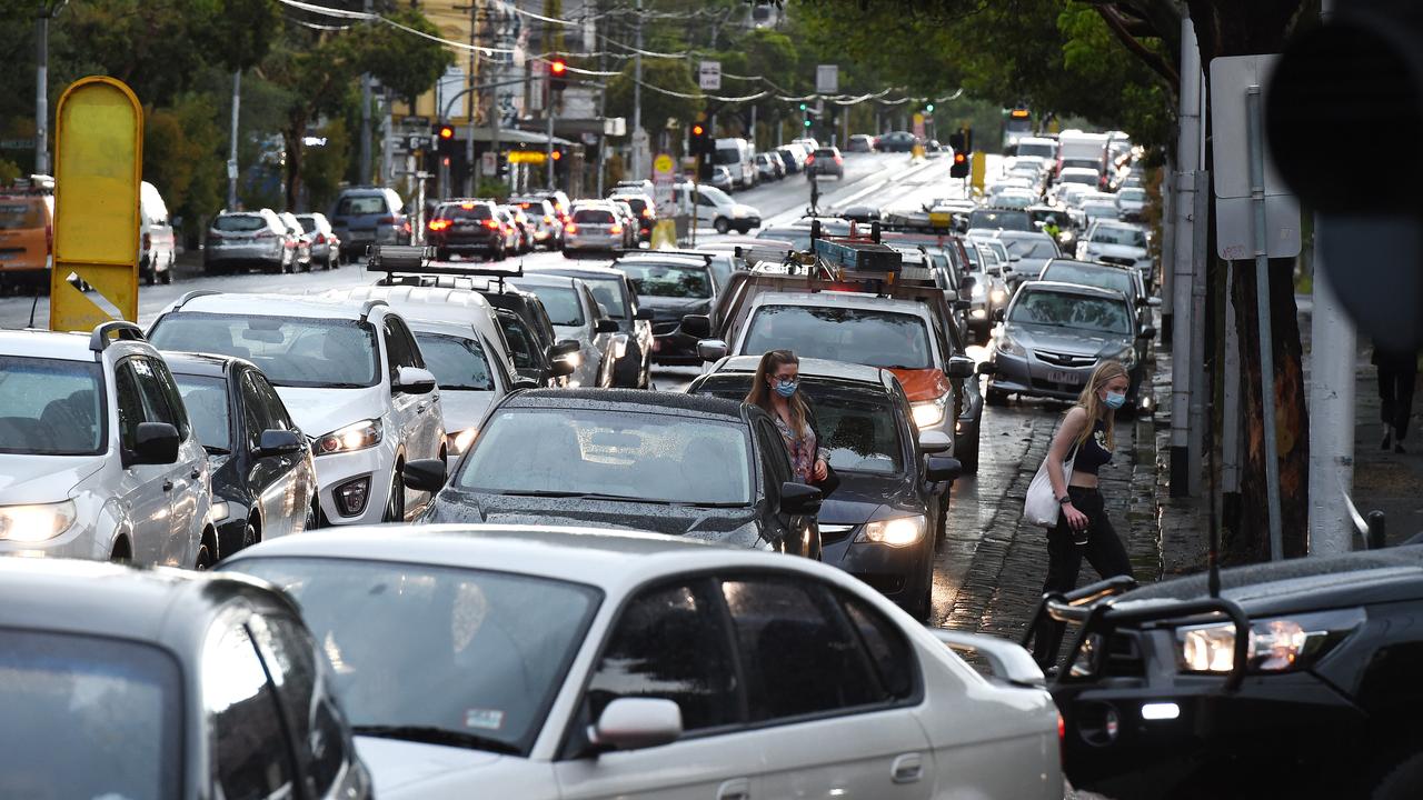 Uber says congestion and delays costs Australians about $17bn a year, with the average Sydneysider stuck in traffic for 2.7 full days a week – leading to higher emissions.