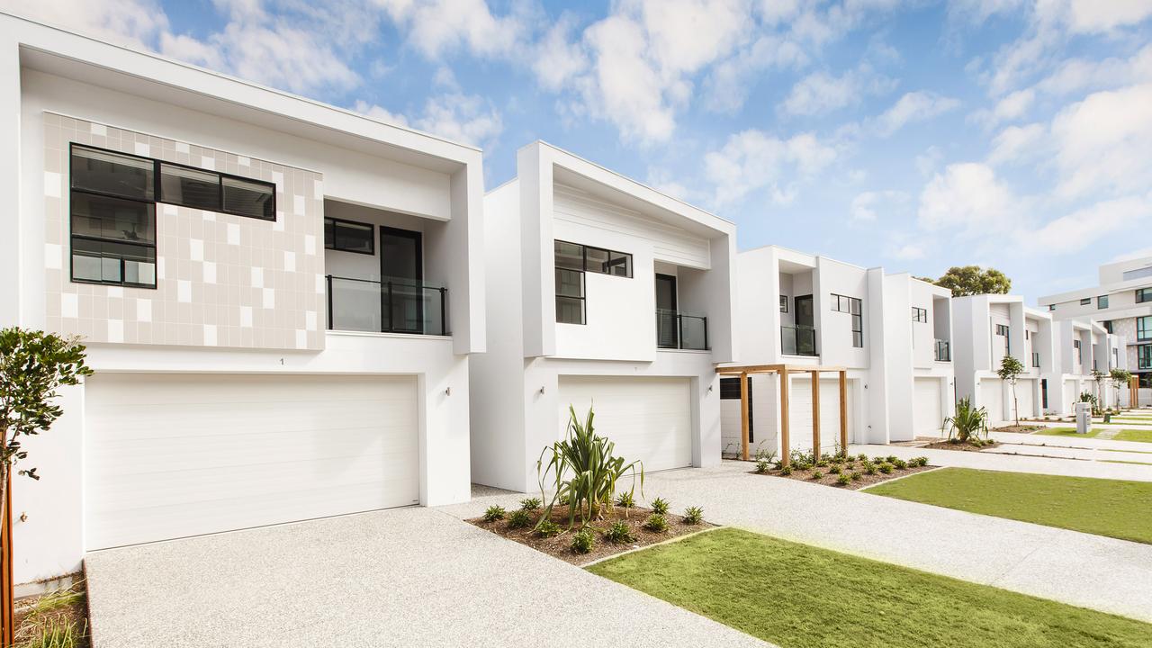 Allisee Villas by Onyx Property GroupThe local Gold Coast developers and MS Design received the 2014 regional design award for “multi residential project over 6 dwellings, up to 2 storeys” at the QLD Building Design Awards Gold Coast, qualifying the project for the state awards in July.