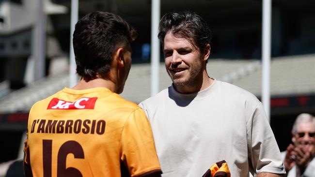 Hawthorn brought triple premiership wingman Isaac Smith back to the club to present the No.16 jumper to D’Ambrosio before Saturday’s game. Picture: Dylan Burns / Getty Images