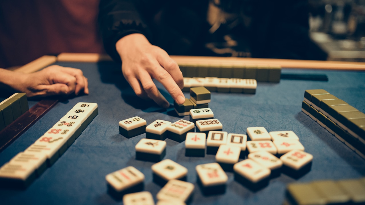 Mahjong attracting attention from politicians and gangsters