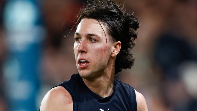 Ollie Hollands was sent to halfback at times in the final stages of Carlton’s season as the Blues tried to fix their stagnant ball movement. by Michael Willson/AFL Photos via Getty Images)