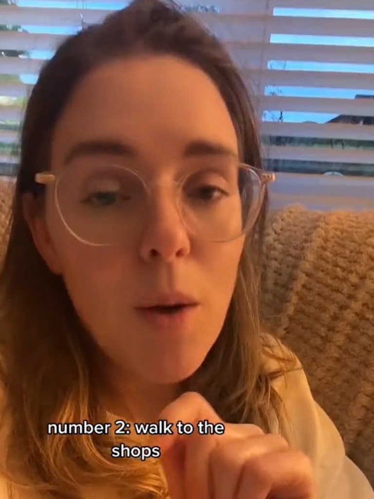 She said, in the UK, traffic on motorways moves along much faster. Picture: TikTok/thejordanagrace