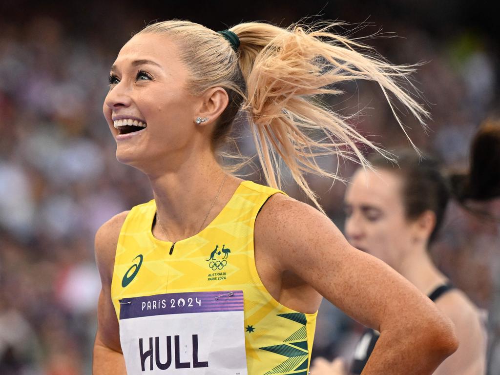 Jessica Hull is jubilant after her silver medal. Picture: Kirill Kudryavtsev / AFP