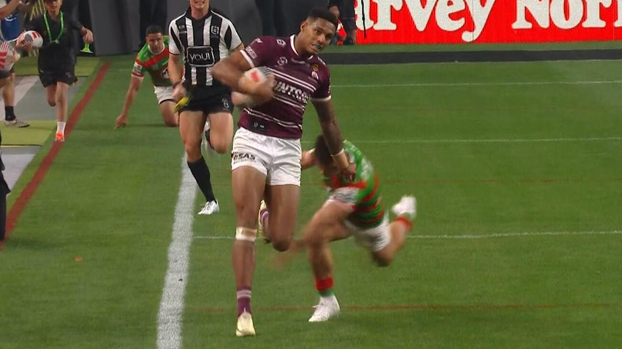 Lachlan Ilias covert Tackle gegen Jason Saab, Sea Eagles vs. Rabbitohs, Runde 1, Las Vegas, Allegiant Stadium