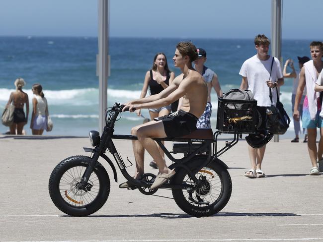 DAILY  TELEGRAPH 28TH JANUARY 2025Pictured in Manly is a young person using the hugely popular DiroDi Rover E- Bike. The community is split on issues about where the bike is ridden.Picture: Richard Dobson