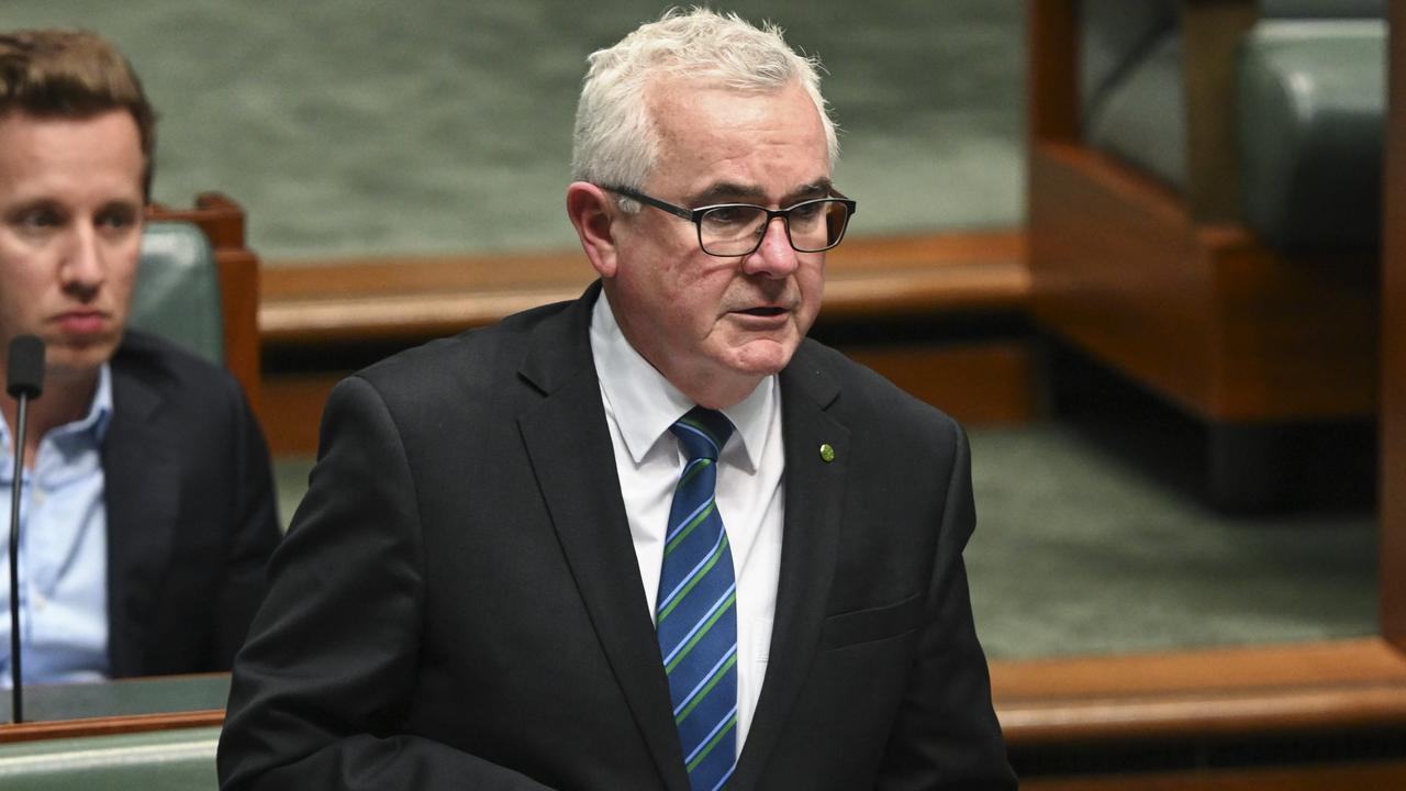 Federal independent crossbencher Andrew Wilkie agrees Australia should consider following the UK’s lead on banking regulation. Picture: NCA NewsWire / Martin Ollman