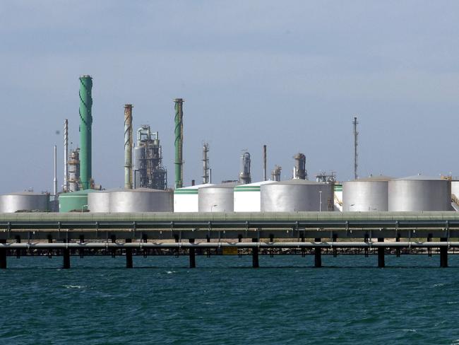 News     Generic  BP Kwinana Oil Refinery.                                                 Picture:KERRIS BERRINGTON  Story:RUPERT CORRY