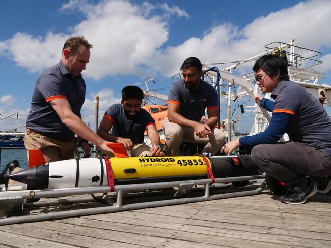 Nova Systems team working on Advanced Test and Evaluation training development on autonomous underwater vehicles at the Australian Maritime College.