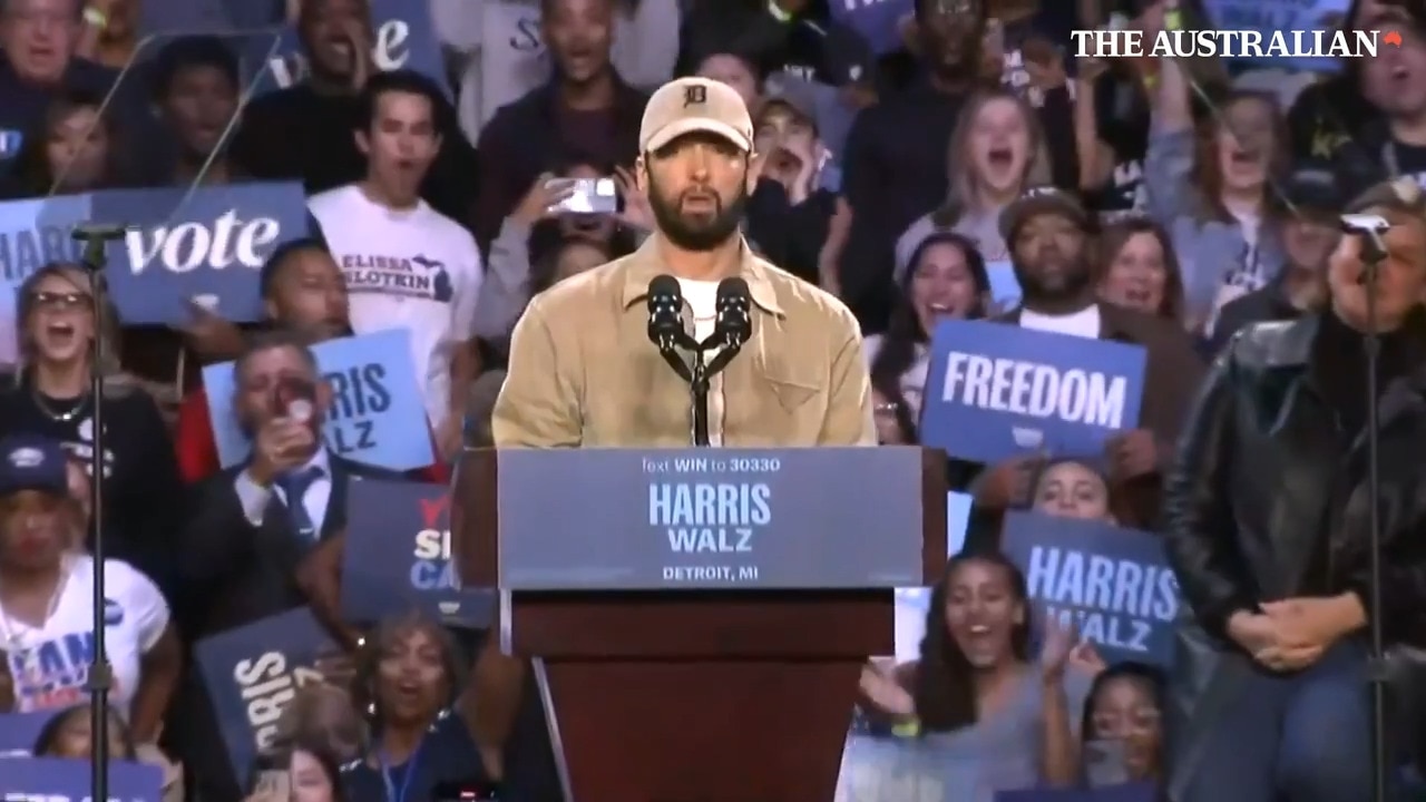 Eminem introduces Barack Obama at Detroit rally