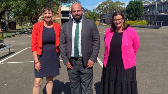 Sir Joseph Banks High School Mr Rabieh Gharibeh (centre) with Wendy Lindsay (left) and Minister for Education Sarah Mitchell MLC (right).