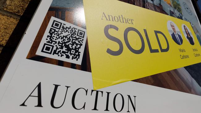 SYDNEY, AUSTRALIA - NewsWire Photos SEPTEMBER 14 2023. Generic housing & real estate house generics. Pic shows a sold sign for an apartment which went to auction in Drummoyne. Picture: NCA NewsWire / Max Mason-Hubers