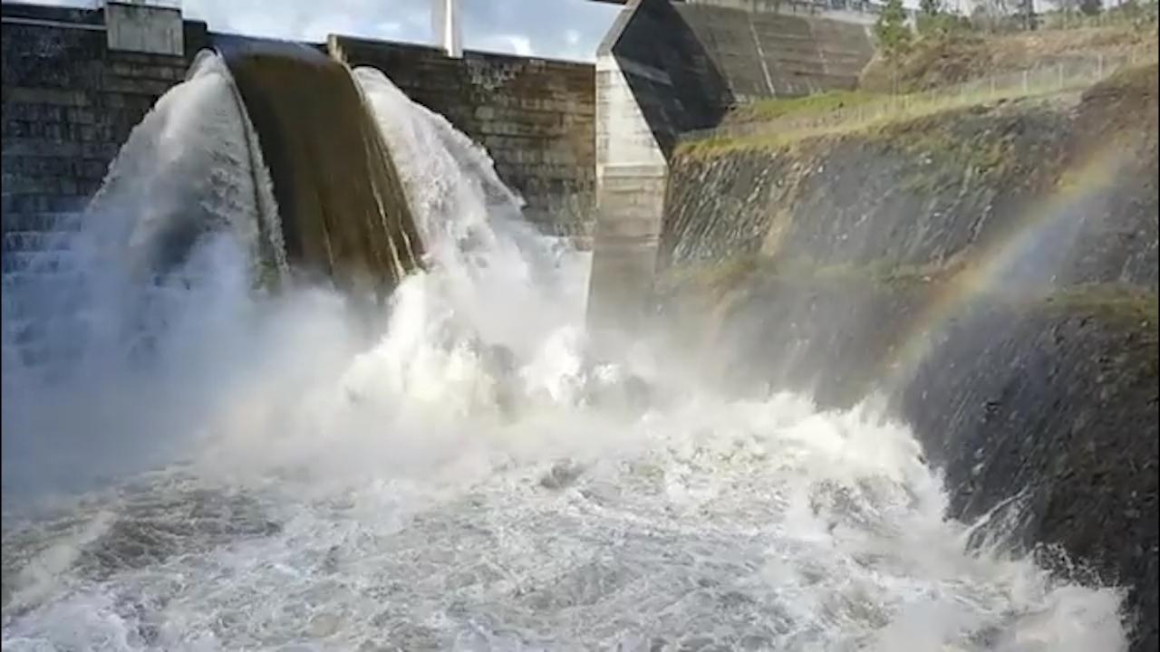 Sheer force of the Hinze Dam