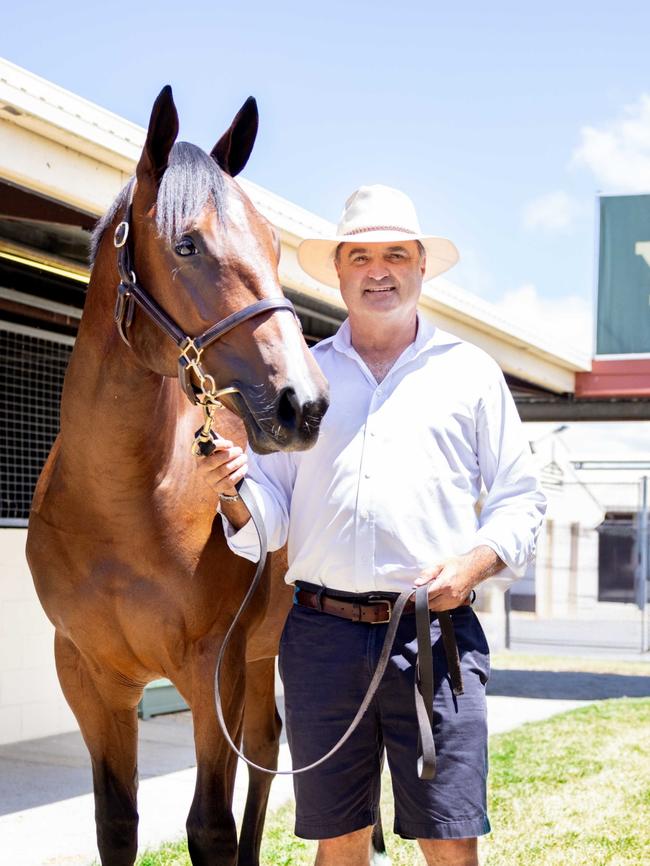 Vin Cox with Lot 185. Picture: Luke Marsden