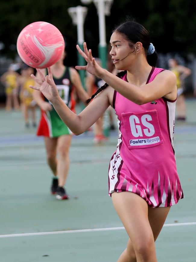 Cairns Netball: Leprechauns v South Cairns Cutters. Leprechauns' Sara-Lee Tikitau. PICTURE: STEWART McLEAN