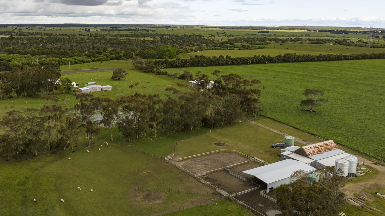 Daniell family sell southwest Victorian farm Wairere at Heywood ...