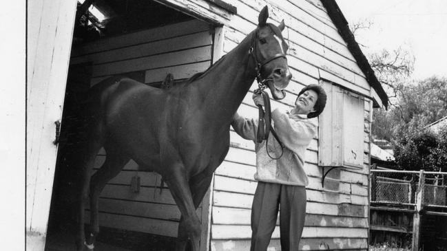 Racehorse Magnolia Hall and trainer Helen Page at her Warwick Farm stables 03 Nov 1991.