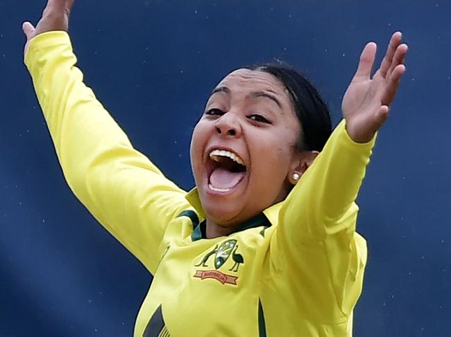 LONDONDERRY, NORTHERN IRELAND - JULY 16: Alana King of Australia celebrates with team mates after taking a wicket during the Australia Women v Pakistan Women - T20I Tri-Series match at Bready Cricket Club on July 16, 2022 in Londonderry, Northern Ireland. (Photo by Charles McQuillan/Getty Images)