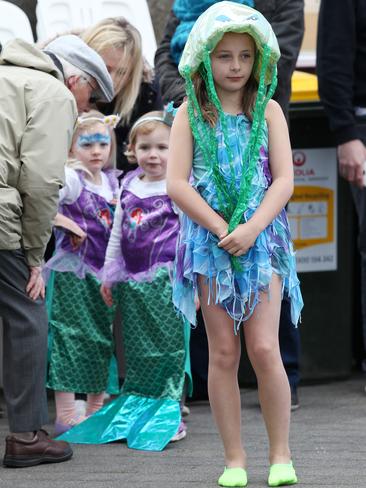 Enjoying the day at the Seafarers Festival at the Bellerive Boardwalk. Picture: MATT THOMPSON