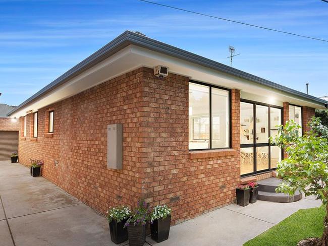 92 Hamilton St, Yarraville - for Herald Sun realestate