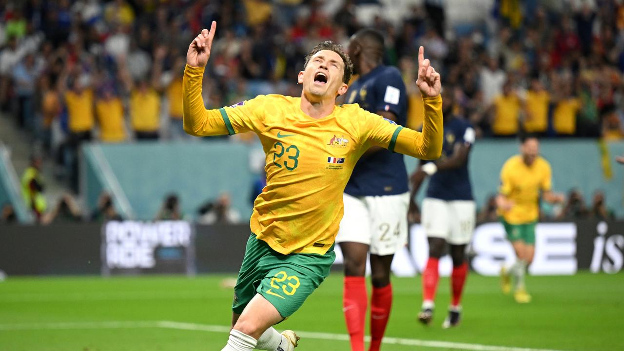 Differing values: Socceroos look to team spirit to shock richly talented  France, World Cup 2022