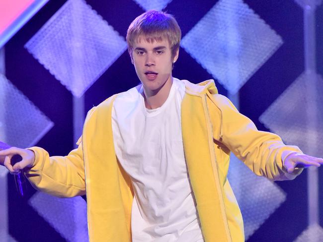 NEW YORK, NY - DECEMBER 09: Musician Justin Bieber performs onstage during Z100's Jingle Ball 2016 at Madison Square Garden on December 9, 2016 in New York, New York. (Photo by Mike Coppola/Getty Images for iHeart)