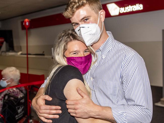 Domestic flights will be starting again between Melbourne and Sydney, so essentially itÃs the first time Melbournians will be able to travel for a holiday. Reunited after 5 and a half months apart, couple Jess Dean and Will Miller. CONTACT: 0432394477. Picture: Jake Nowakowski