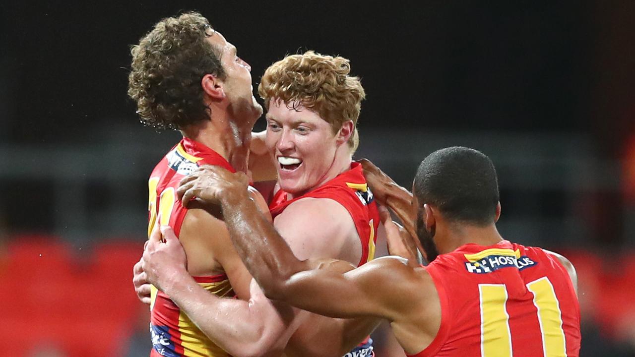 AFL fans are in awe of the Gold Coast Suns prodigy, and 18-year-old Matt Rowell has once again proven why he is the real deal.