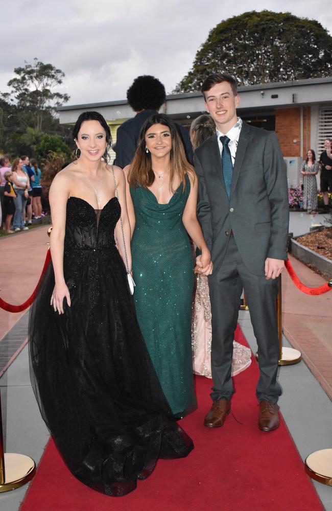 Students arrive at Noosa District State High School formal.