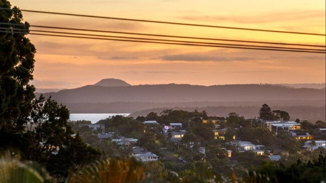 4/13 Viewland Drive Noosa Heads is in a “low risk” enclave which is defying the downturn.