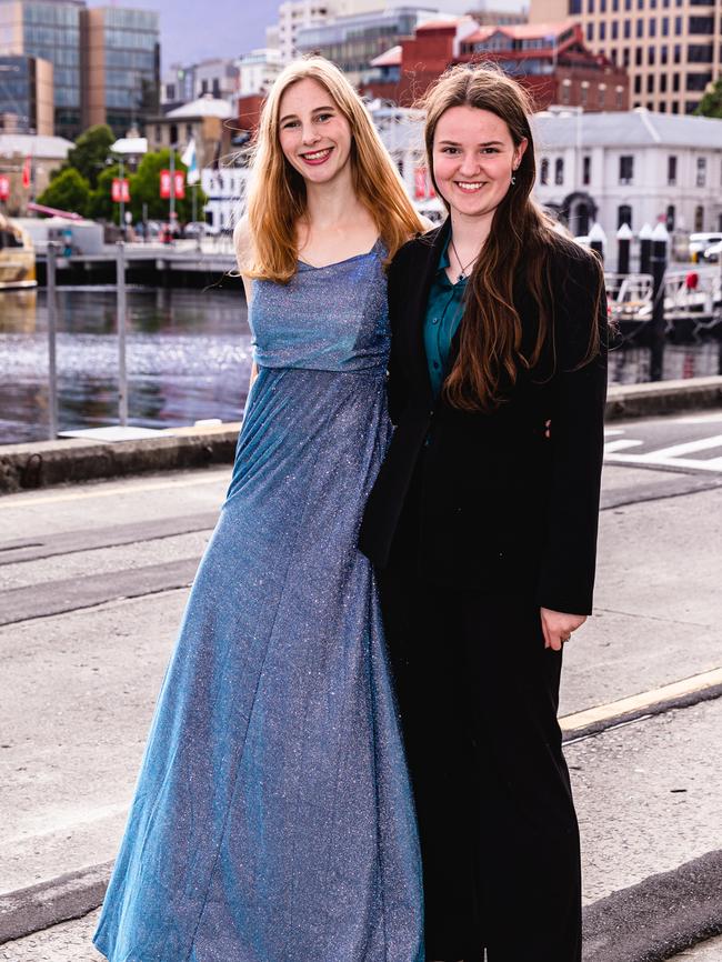 Hobart College leavers dinner 2022 Mackenna Minstrell and Lara Corban. Picture: Linda Higginson