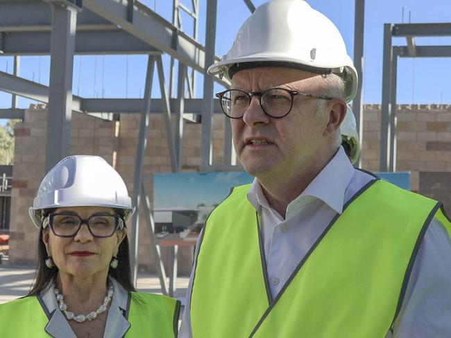 29-04-2024 - Prime Minister Anthony Albanese in the seat of Lingiari in Alice Springs with Marion Scrymgour (R) and Linda Burney (L).