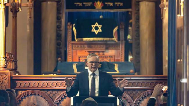 Anthony Albanese was meeting with local Jewish leaders at St Kilda shule in Melbourne while the Sydney vigil was under way. Picture: Jason Edwards