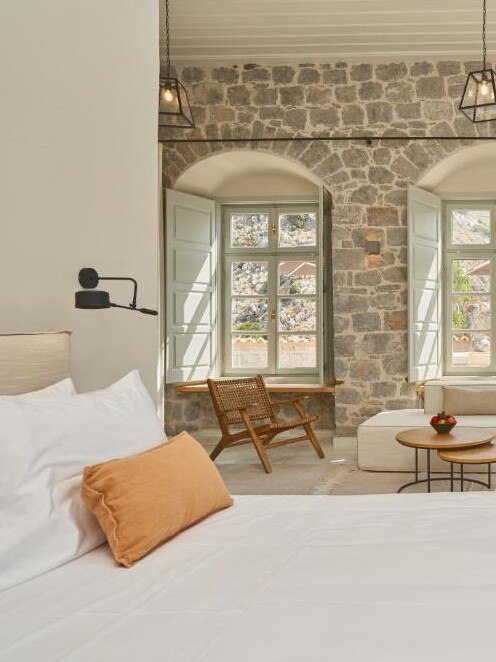 Mandraki Beach Resort, Hydra.