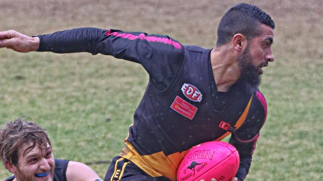 Omar Saad in action for Westmeadows. Picture: Aaron Cook