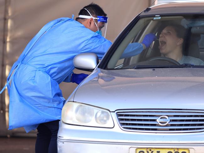 SYDNEY, AUSTRALIA - NewsWire Photos JULY 28, 2021: Drive through Covid-19 testing clinic at Blacktown International Sportspark. Picture: NCA NewsWire / Damian Shaw
