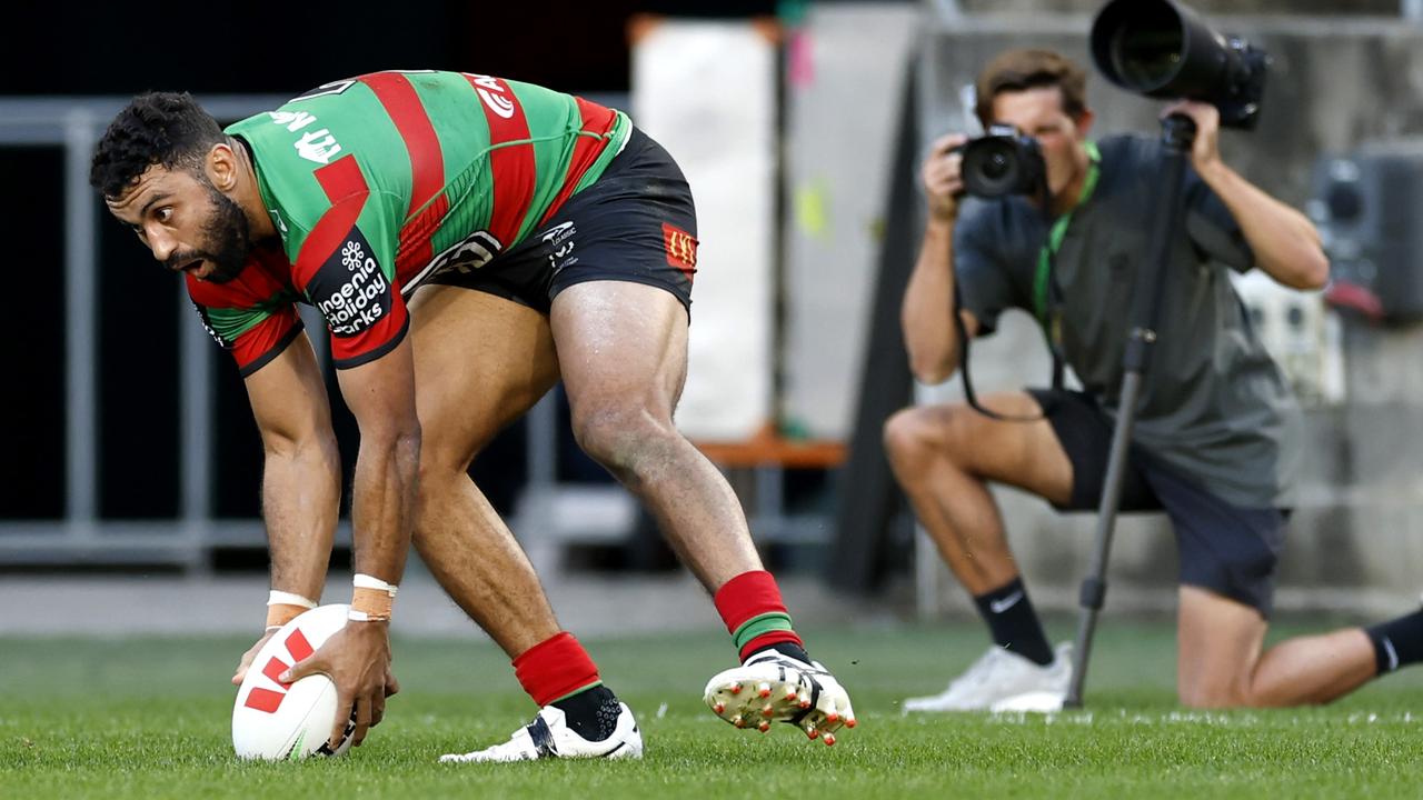 Warriors survive late scare as Johnson breaks elite record