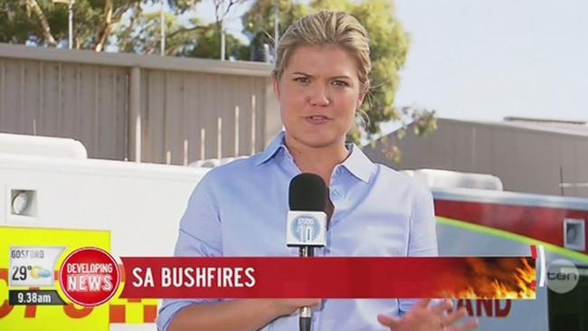 Sarah Harris covers the South Australian bush fires on Channel 10.